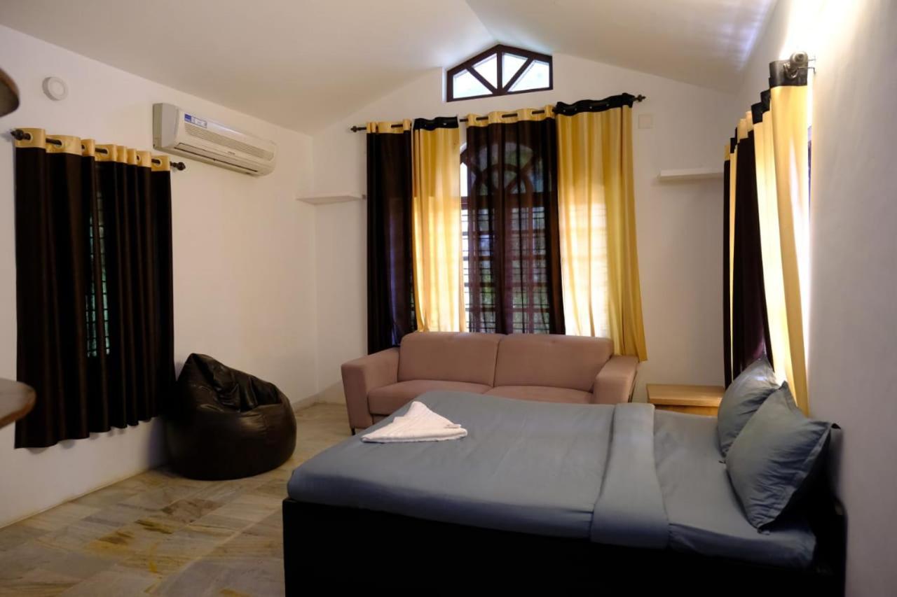 The Wayanad Club Hotel Sultan Bathery Exterior photo
